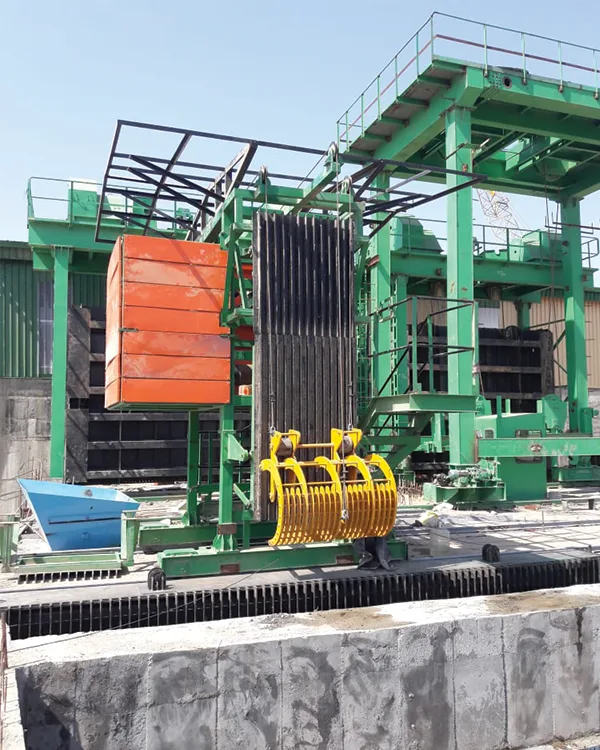 Vertical TRCM used in industrial intake systems for large debris removal